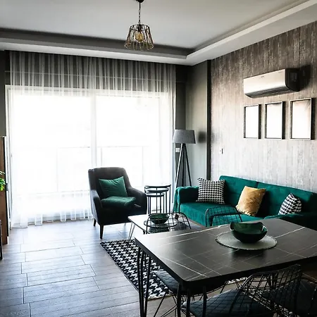 Luxuriose 1br! Netflix & Kuche - 5 Minuten Vom Strand 아파트 쿠사다시