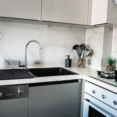 Luxuriose 1br! Netflix & Kuche - 5 Minuten Vom Strand Kusadası